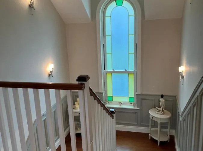 Clover Bed & Breakfast 3*